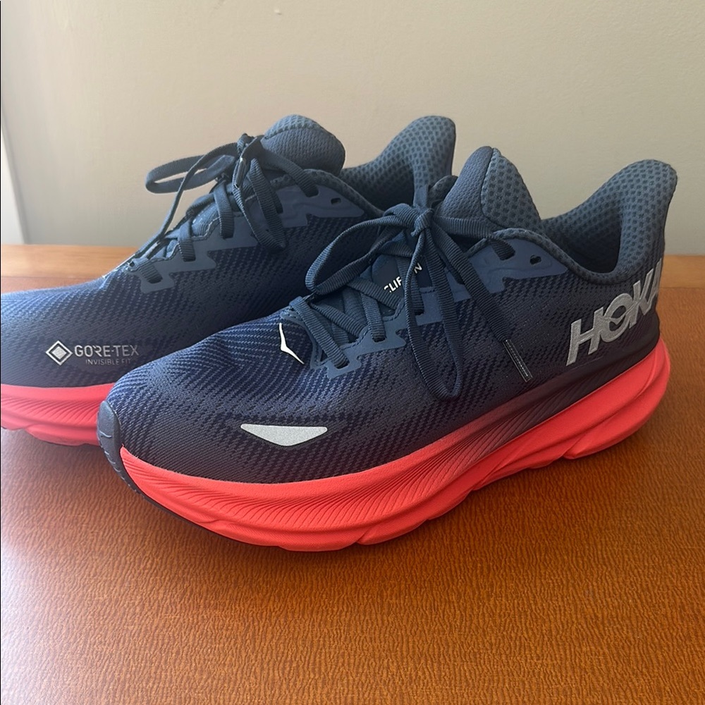 Hoka Clifton 9 Women's Sneakers in Blue & Pink size 9 - Picture 2 of 14